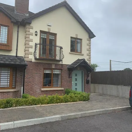 Carrick House * Carrickmacross