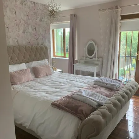 Holiday home Carrick House