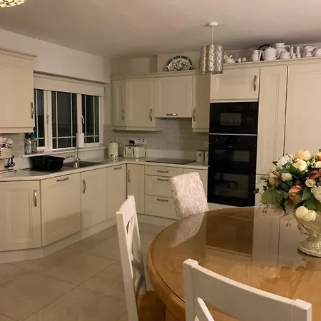 Carrick House * Carrickmacross